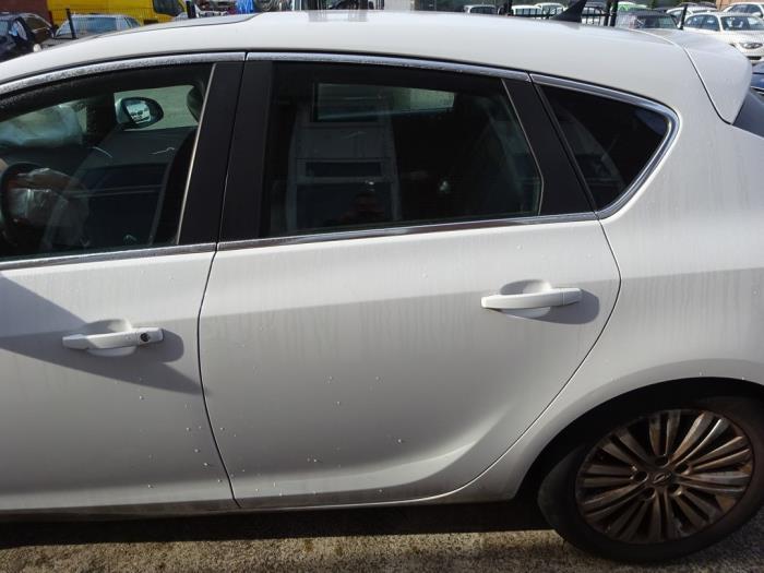 Portière 4portes arrière gauche d'un Opel Astra (Z40R), -, Opel, 3 mois de garantie, Utilisé