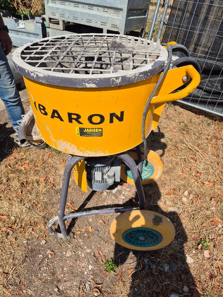 dwangmenger BARON, Doe-het-zelf en Bouw, Betonmolens, Ophalen, Gebruikt