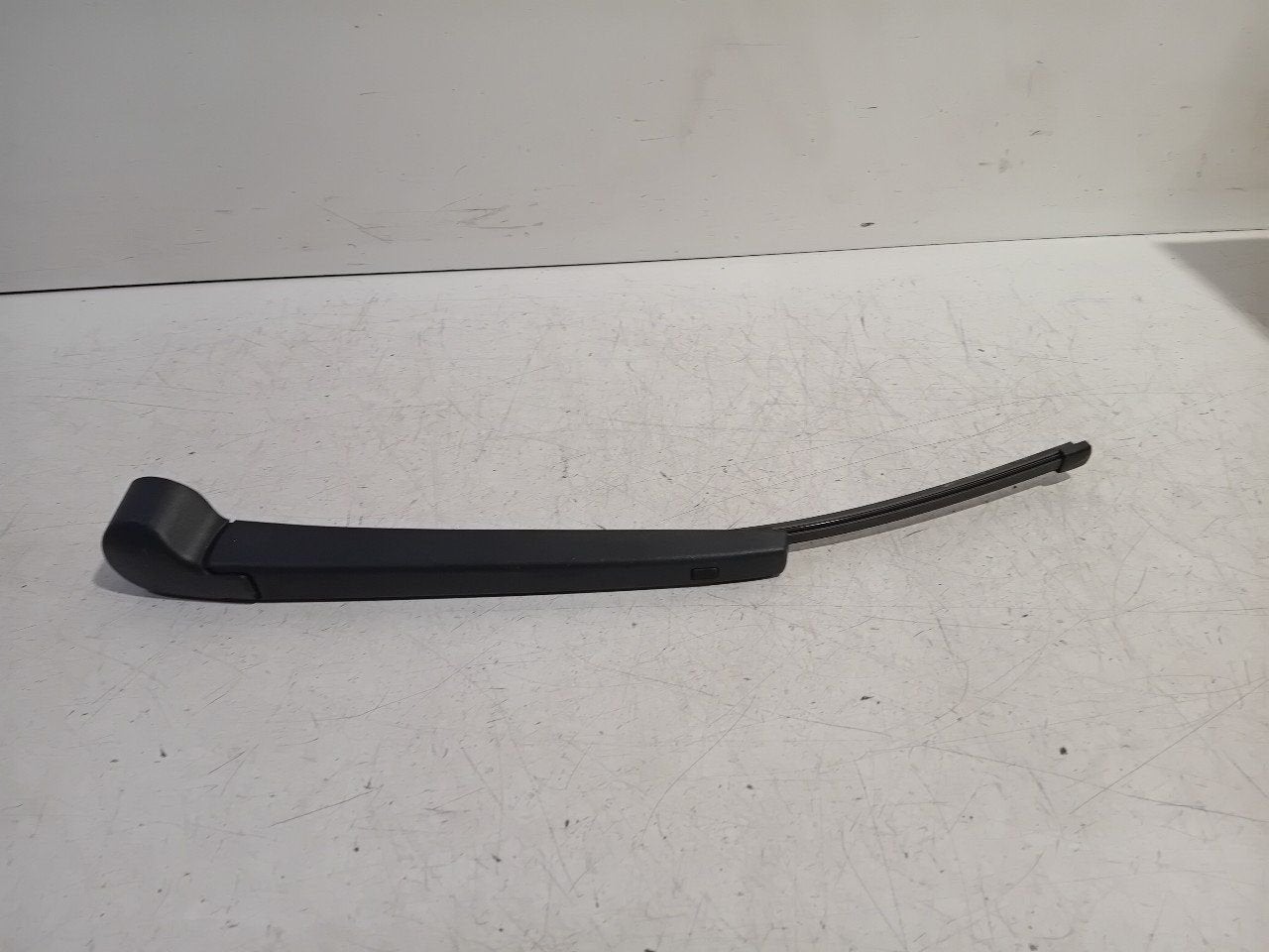 Ruitenwisserarm achterruit Volkswagen Golf, Auto-onderdelen, Onderdelen@venauto.nl, Van der Ven Autorecycling B.V., Gebruikt, Ettenseweg 76, 4706 PB Roosendaal, The Netherlands