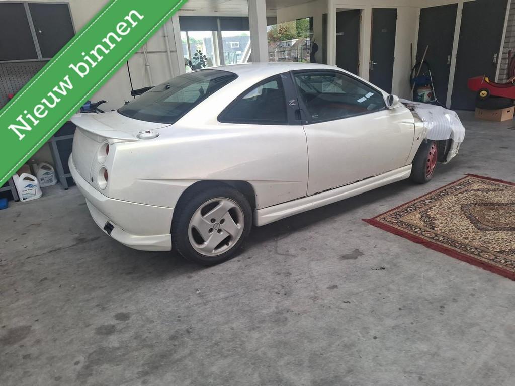 Fiat Coupe Turbo Plus 2.0 16V - project, Voorwielaandrijving, 1998 cc, 143 kW, Zwart