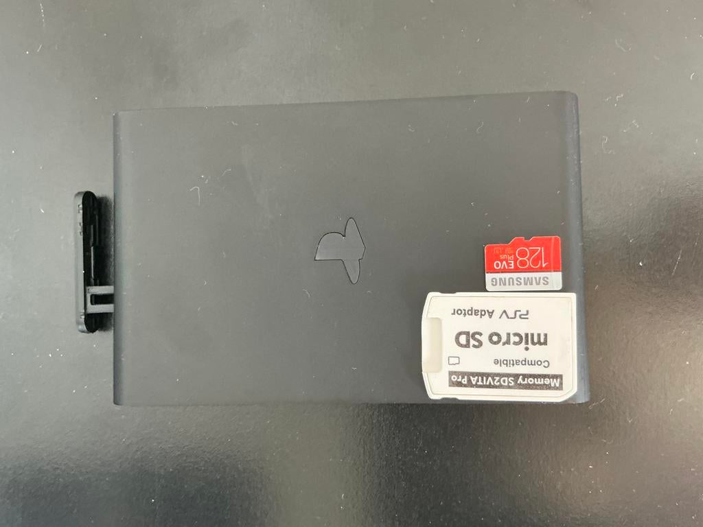 PS Vita TV nieuw 128GB SD met alle games PSV + PS1 + PSP, Games en Spelcomputers, Ophalen of Verzenden, Nieuw, Zwart, Met games