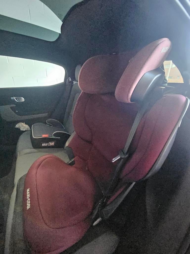 Maxi Cosi Kore I-size bordeaux + zetelbeschermer, Ophalen, Gebruikt, Meegroeistoel