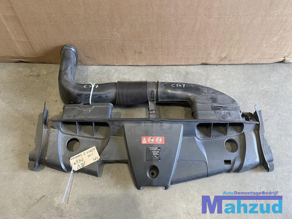 MERCEDES E KLASSE C207 2.2 Lucht geleider buis A2075000155, Gebruikt, Mercedes-Benz AG, Mercedes-Benz, Mercedesstrasse 120
70372  Stuttgart, DE