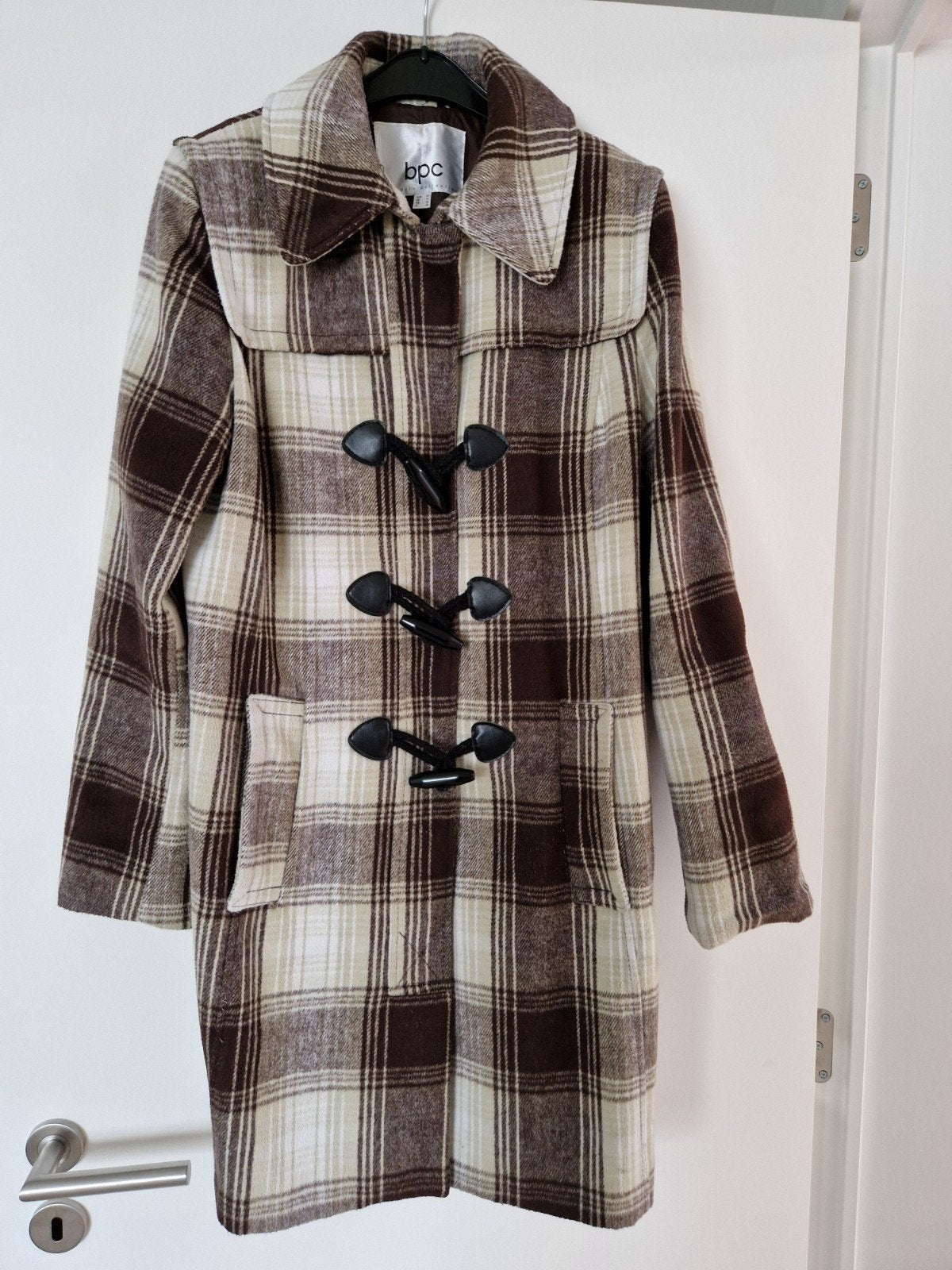 Prachtige bruin/beige geruite houtje-touwtjejas / duffle coa, Ophalen of Verzenden, Gedragen, Maat 38/40 (M), Bruin