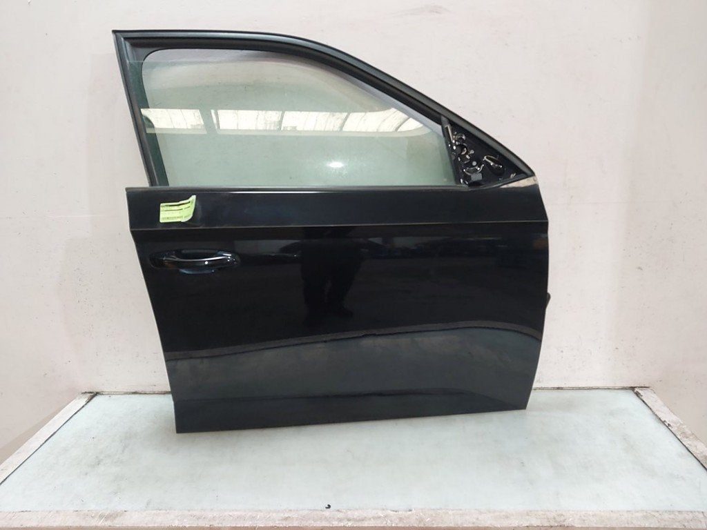 PORTIER RECHTS VOOR Skoda Fabia III (NJ3) (01-2014/06-2021), Dhr. J. Ham, Gebruikt, Deur, Administratie@autoham.nl