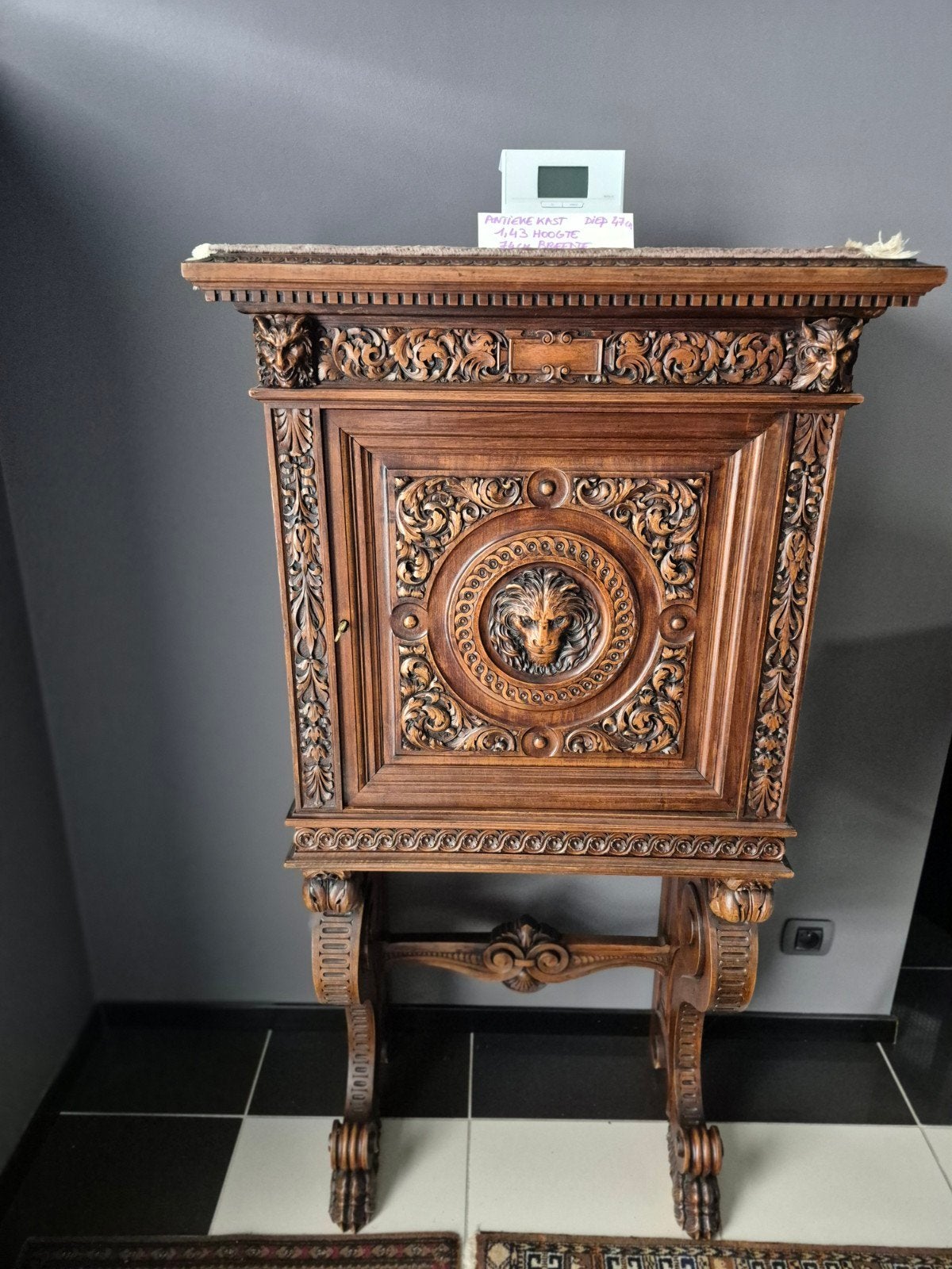 Antieke kast, Ophalen