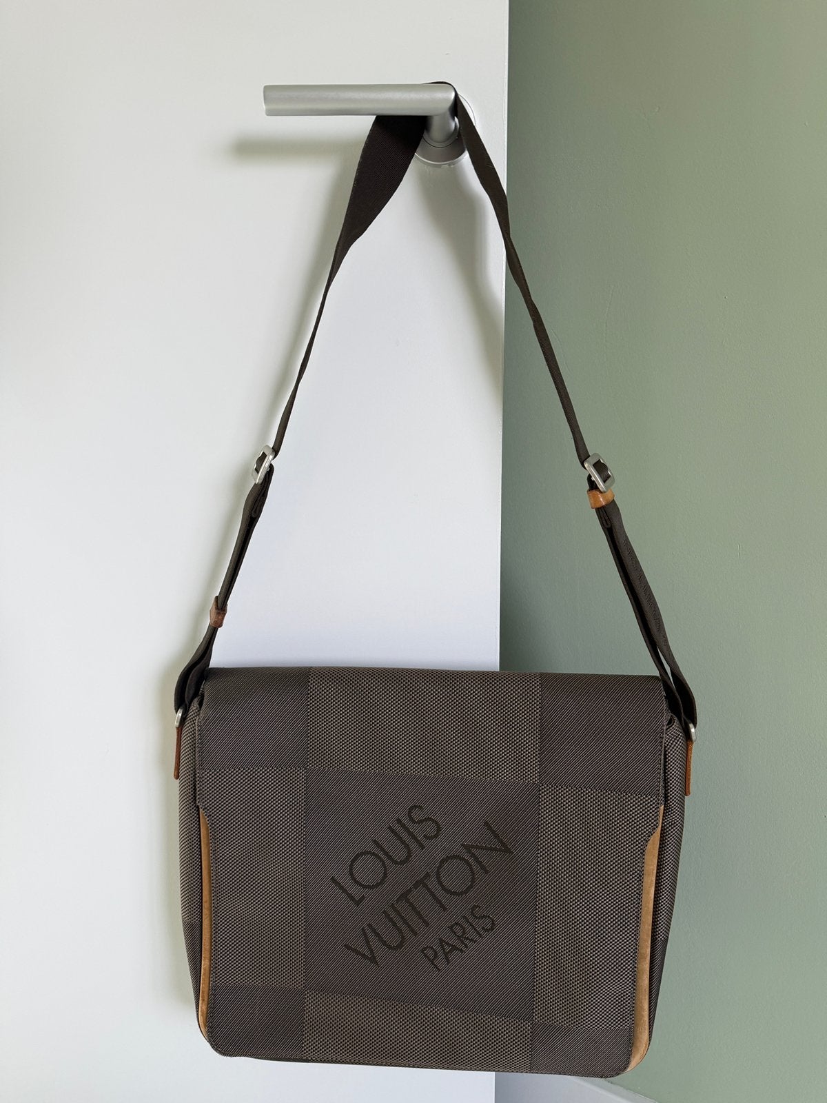 Louis Vuitton Messengerbag, Ophalen, Zo goed als nieuw