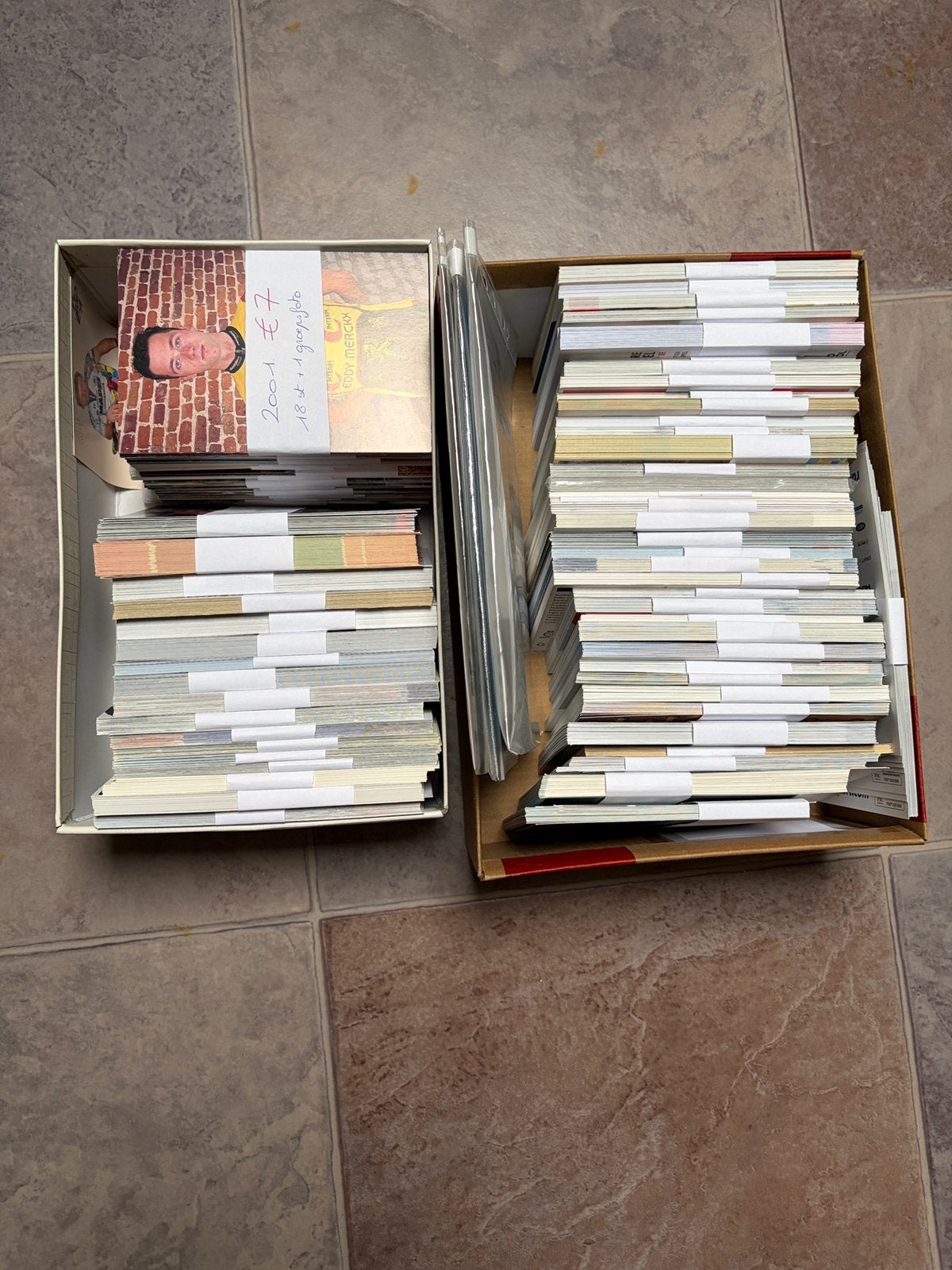 Wielerkaarten en boeken, Ophalen, Zo goed als nieuw