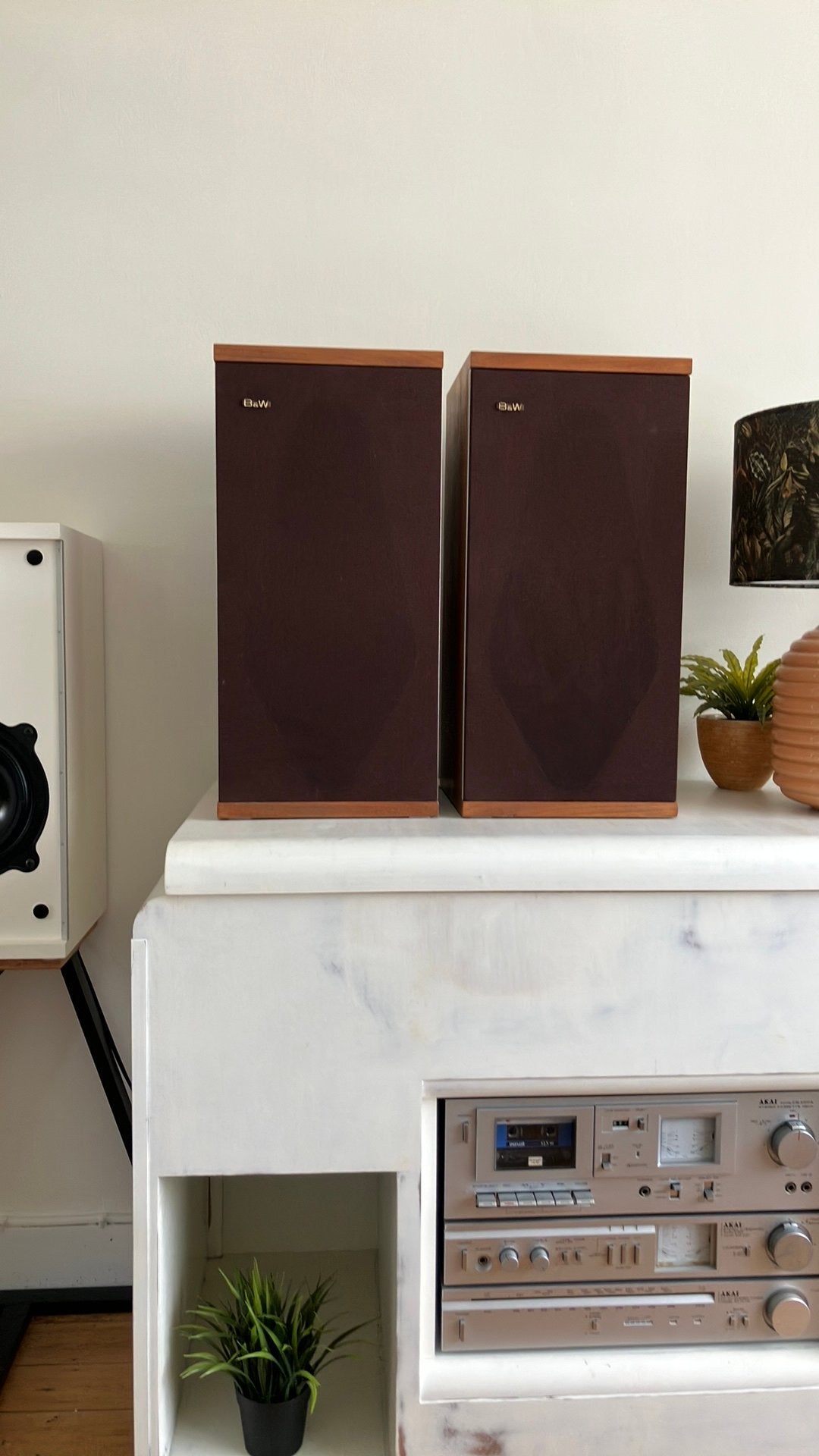 B&W dm 4  de zeer gekende speakers 3 - weg, TV, Hi-fi & Vidéo, Enceintes, Enlèvement, Comme neuf