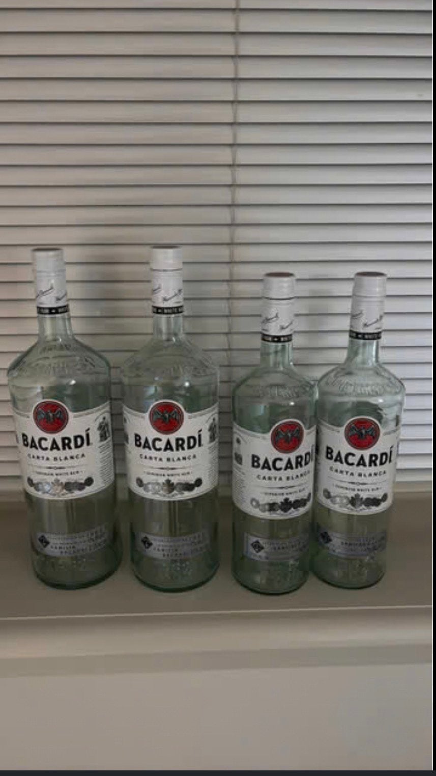 Ik zoek! Lege witte flessen van sterke drank, Ophalen, Zo goed als nieuw, Overige typen