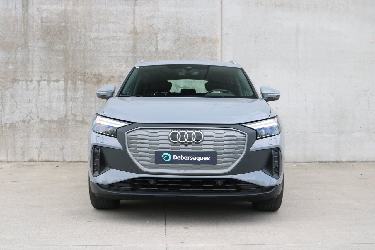 Audi Q4 e-tron 40 WARMTEPOMP TREKHAAK APP SONOS, Zwart, 0 kg, SUV of Terreinwagen, Zilver of Grijs