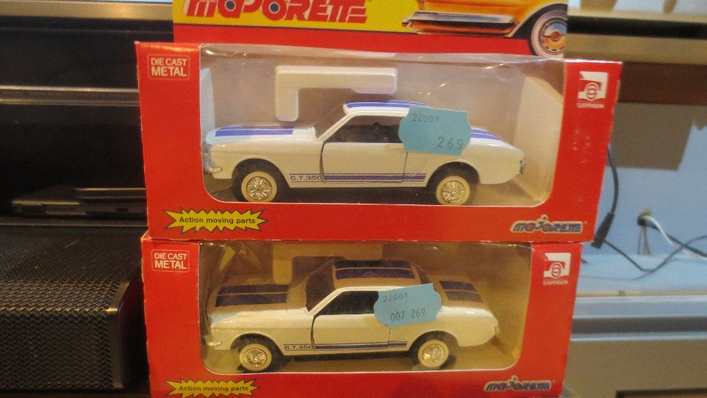 2 ford mustangs modelautos van marjorette in de verpakking, Ophalen of Verzenden, Nieuw