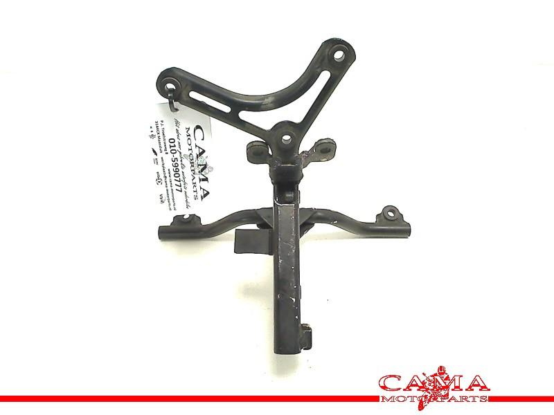CARENAGE SUPPORT (UPPER) GSX R 750 1996-1999 SRAD (GSXR750), Dhr. S. di Majo, Utilisé, Info@cama-motorparts.nl, P.J. Troelstraweg 8 8
3144 CX  MAASSLUIS, NL