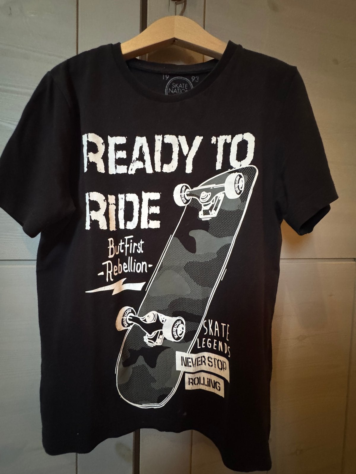 Ready to ride skateboard skater t-shirt maat 140, Ophalen of Verzenden, Zo goed als nieuw, Zwart