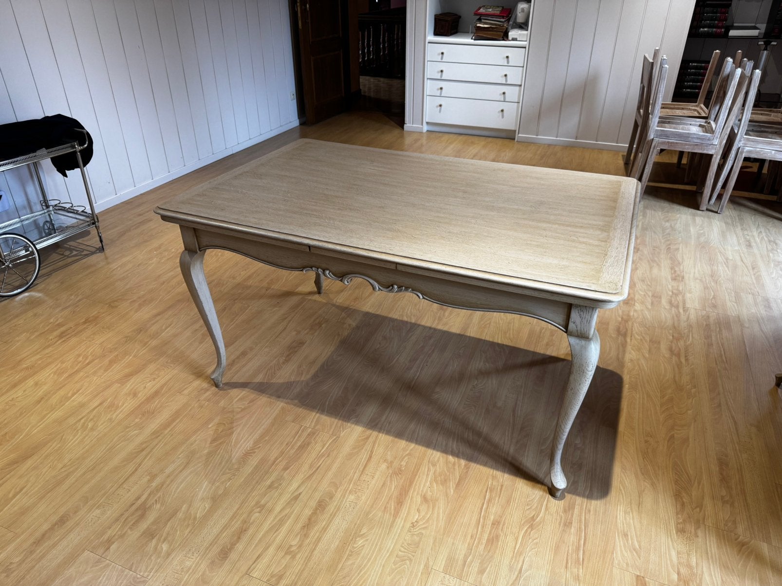 Klassieke eettafel in Franse / Louis XV-stijl – licht eiken, Ophalen, Frans, 100 tot 150 cm, Eikenhout