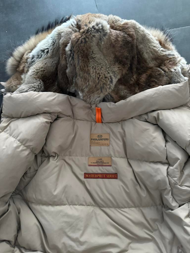 Parajumper jas voor dames  in zeer goede staat, Ophalen, Zo goed als nieuw, Beige