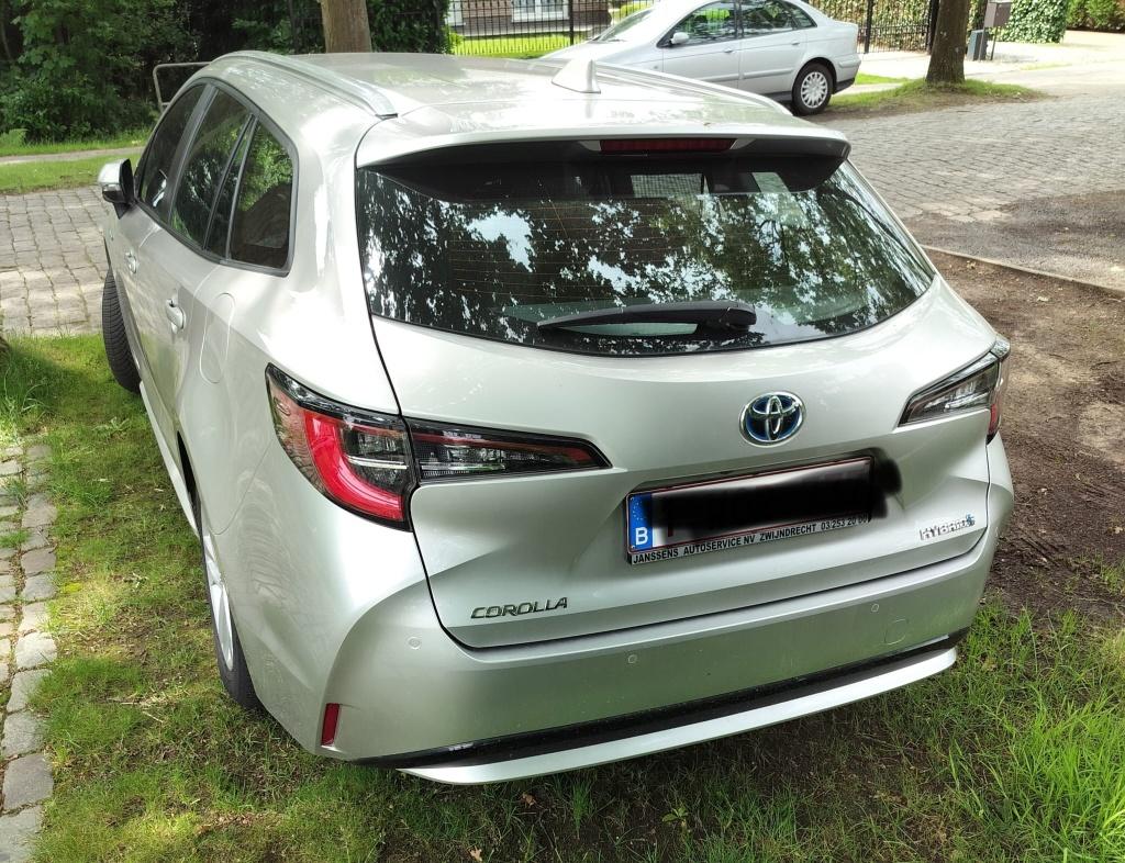 Toyota Corolla Hybrid, Autos, Toyota, Argent ou Gris, Achat, Euro 6, 5 portes