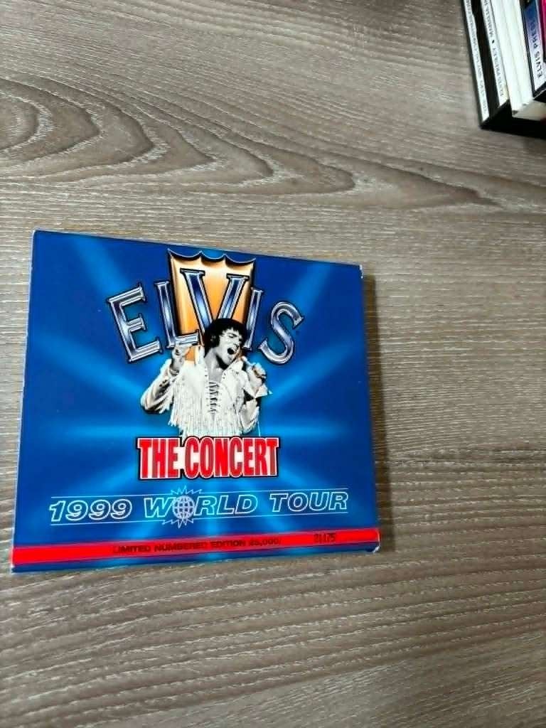 Elvis 2cdbox, The concert, 1999 World tour, limited edition, Cd's en Dvd's, Cd's | Rock, Speciale editie, Ophalen of Verzenden