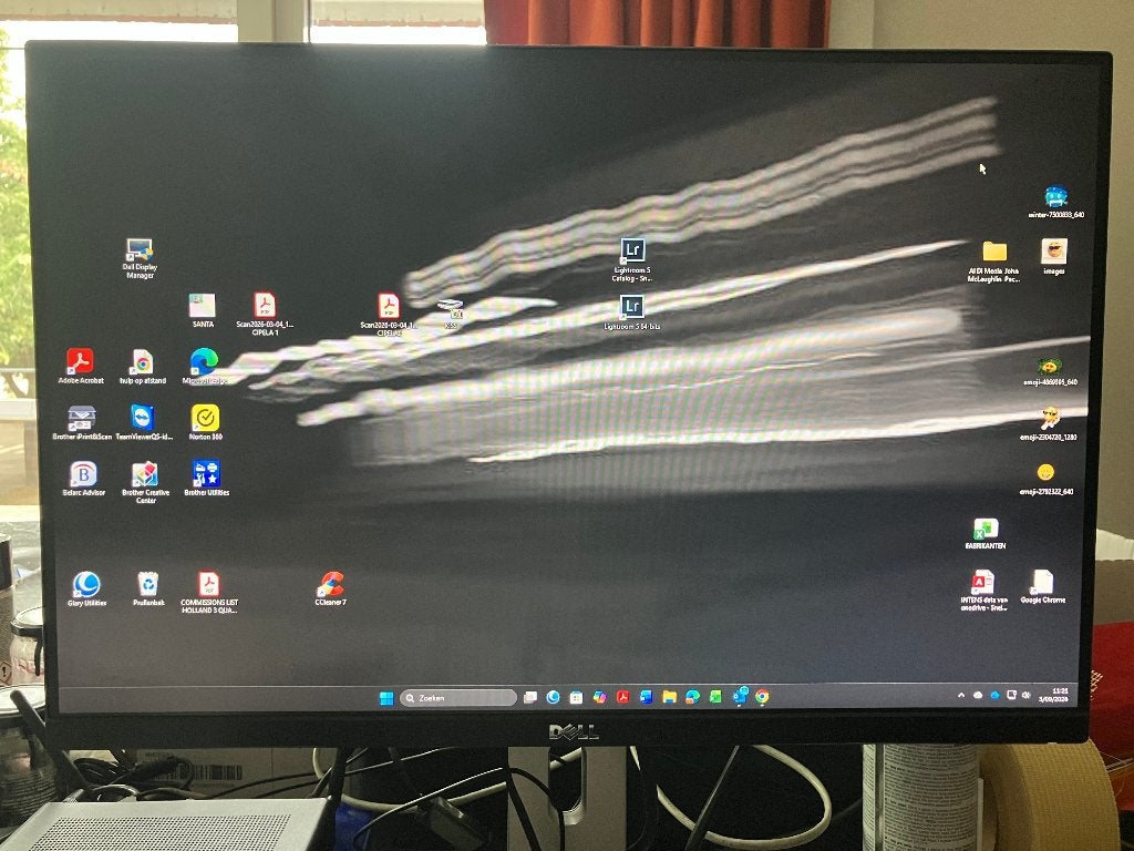 DELL U2415 (Intel(R) Display Audio) met speakers, Computers en Software, Gebruikt, In hoogte verstelbaar, Ophalen of Verzenden