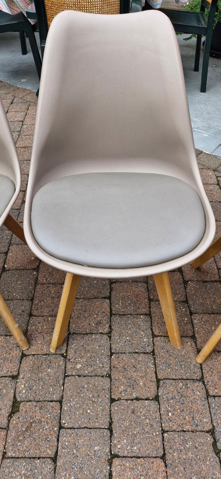 4 stoelen, Ophalen