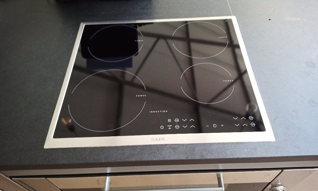 Inductiekookplaat AEG, 4 zones de cuisson, Encastré, Enlèvement, Utilisé