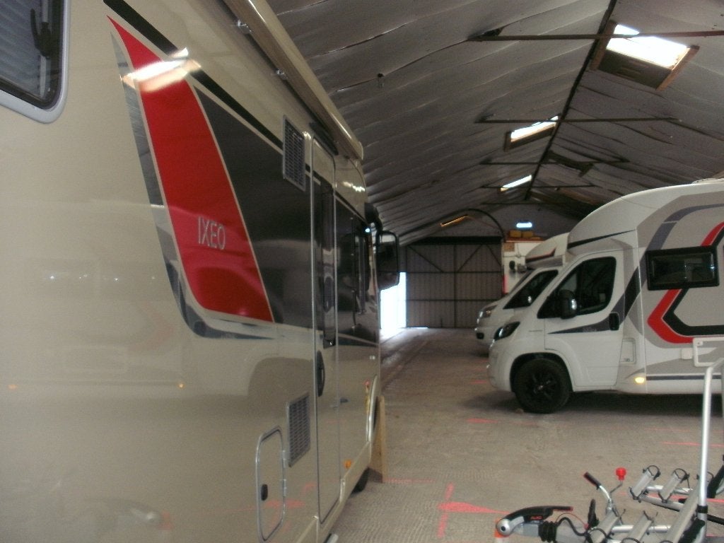 emplacement, Caravans en Kamperen, Caravanopslag