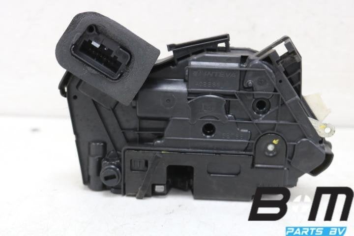 Portierslot linksachter VW Passat B8 Limo 5E0839015A, Gebruikt