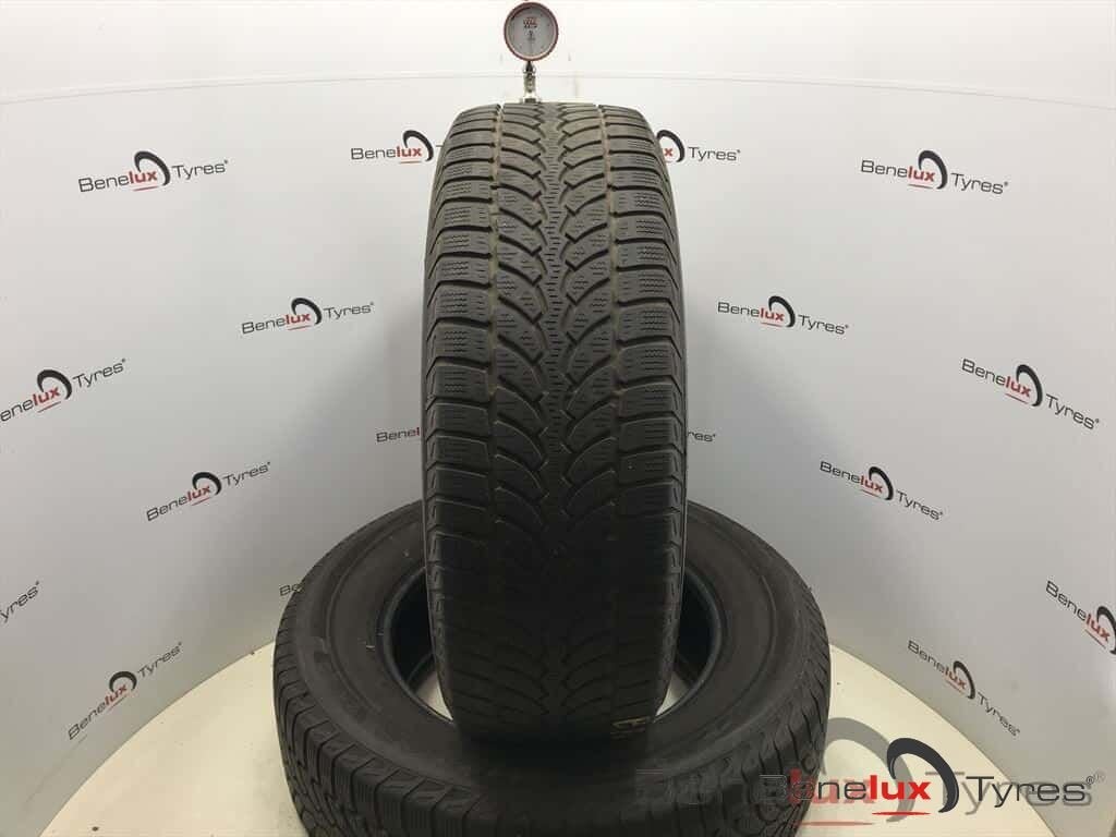 winter 235/65R17 Bridgestone 235/65 R17 235/65/17 2356517, Ophalen, Gebruikt, -, -