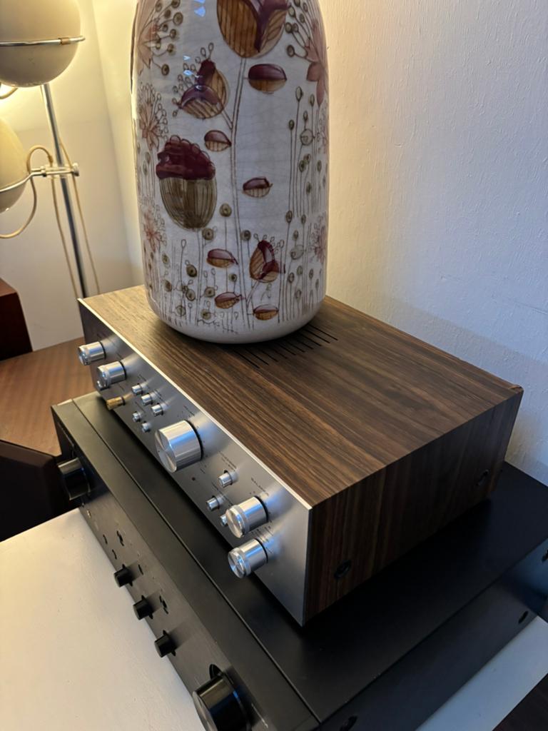 Vintage akai 2200 versterker amp hout fineer 1970 20 watt, TV, Hi-fi & Vidéo, Amplificateurs & Ampli-syntoniseurs, Enlèvement ou Envoi
