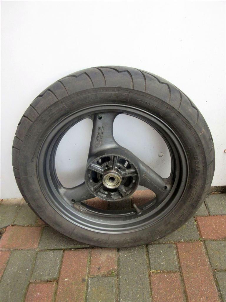 Suzuki GSX750F achterwiel achtervelg achterband GSX 750 velg, Enlèvement ou Envoi, Utilisé