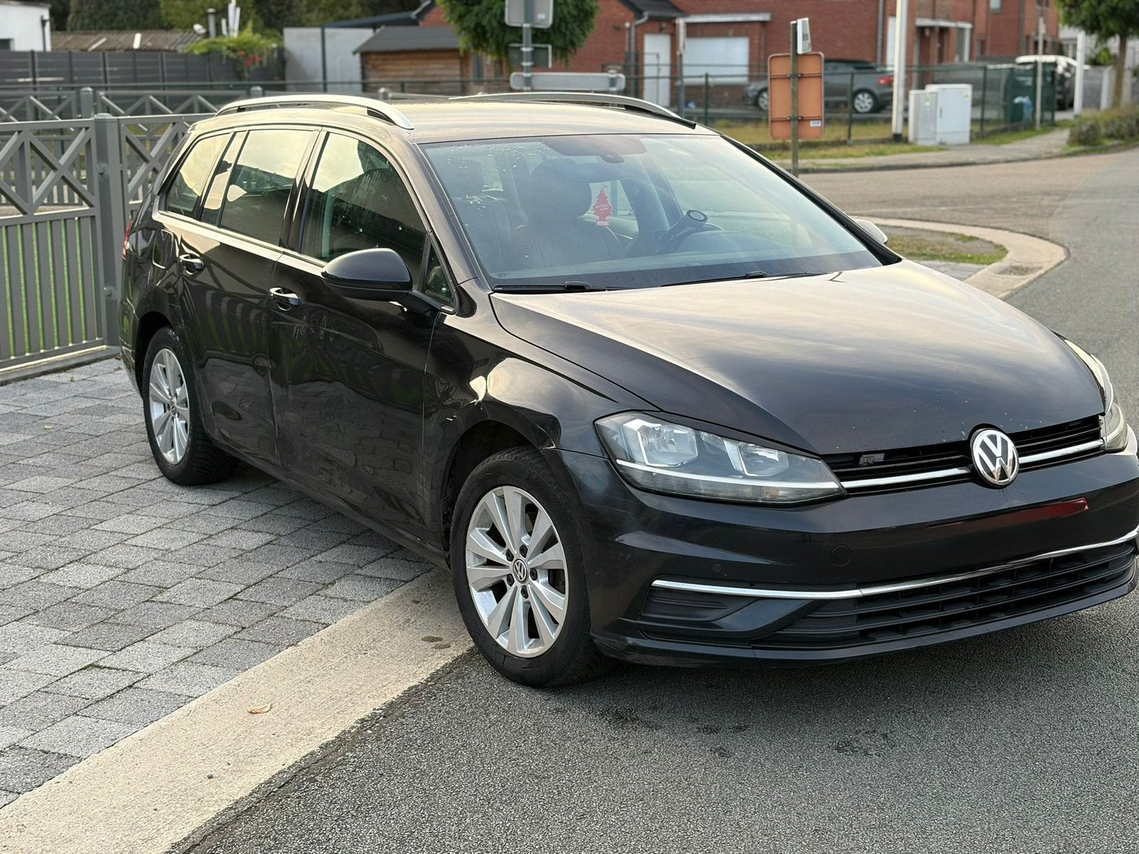 Golf 7 R-line 2017 1.6, Achterwielaandrijving, Zwart, Zwart, Dealer onderhouden