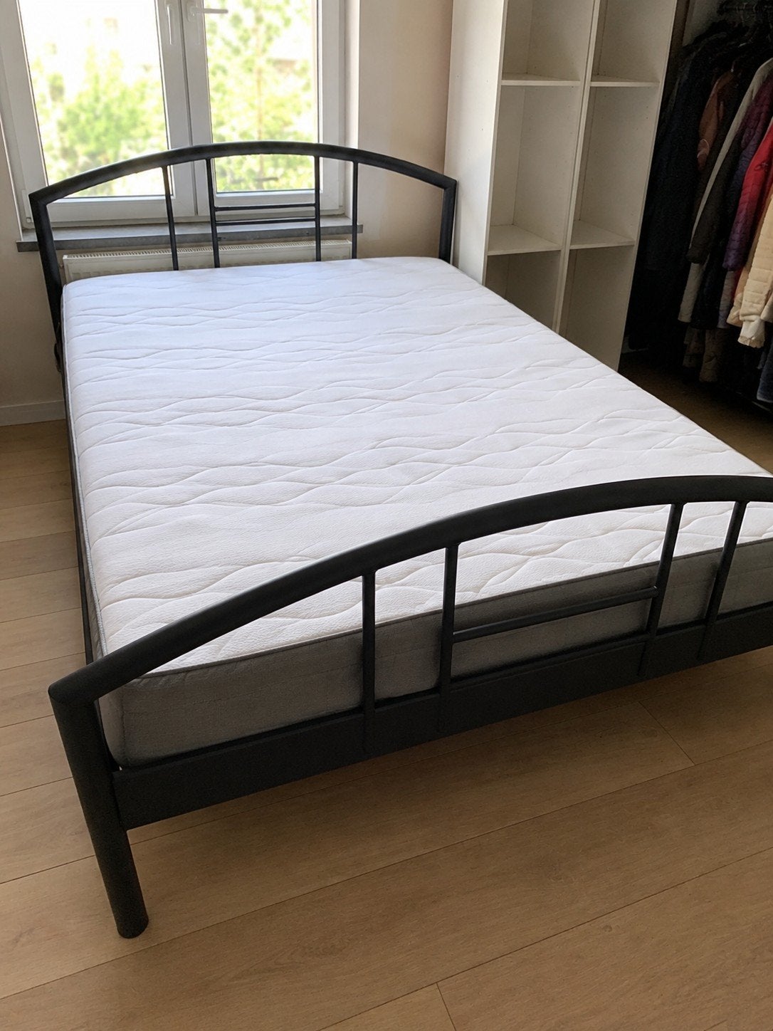 Lit 2 personnes 140x200 complet + sommier à lattes + matelas, Huis en Inrichting, Slaapkamer | Bedden, Ophalen, Grijs