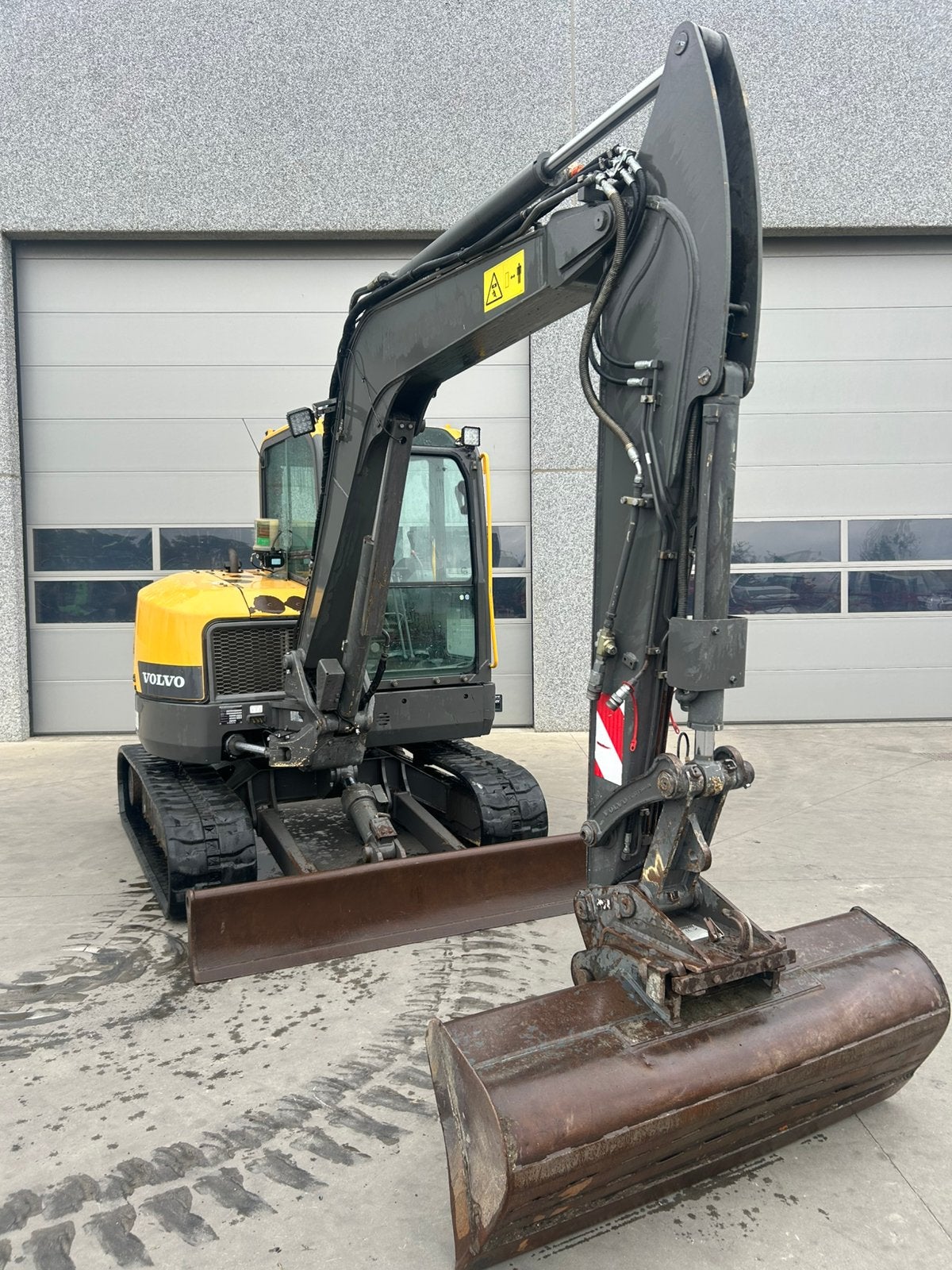 Graafmachine Volvo ECR58D, Ophalen