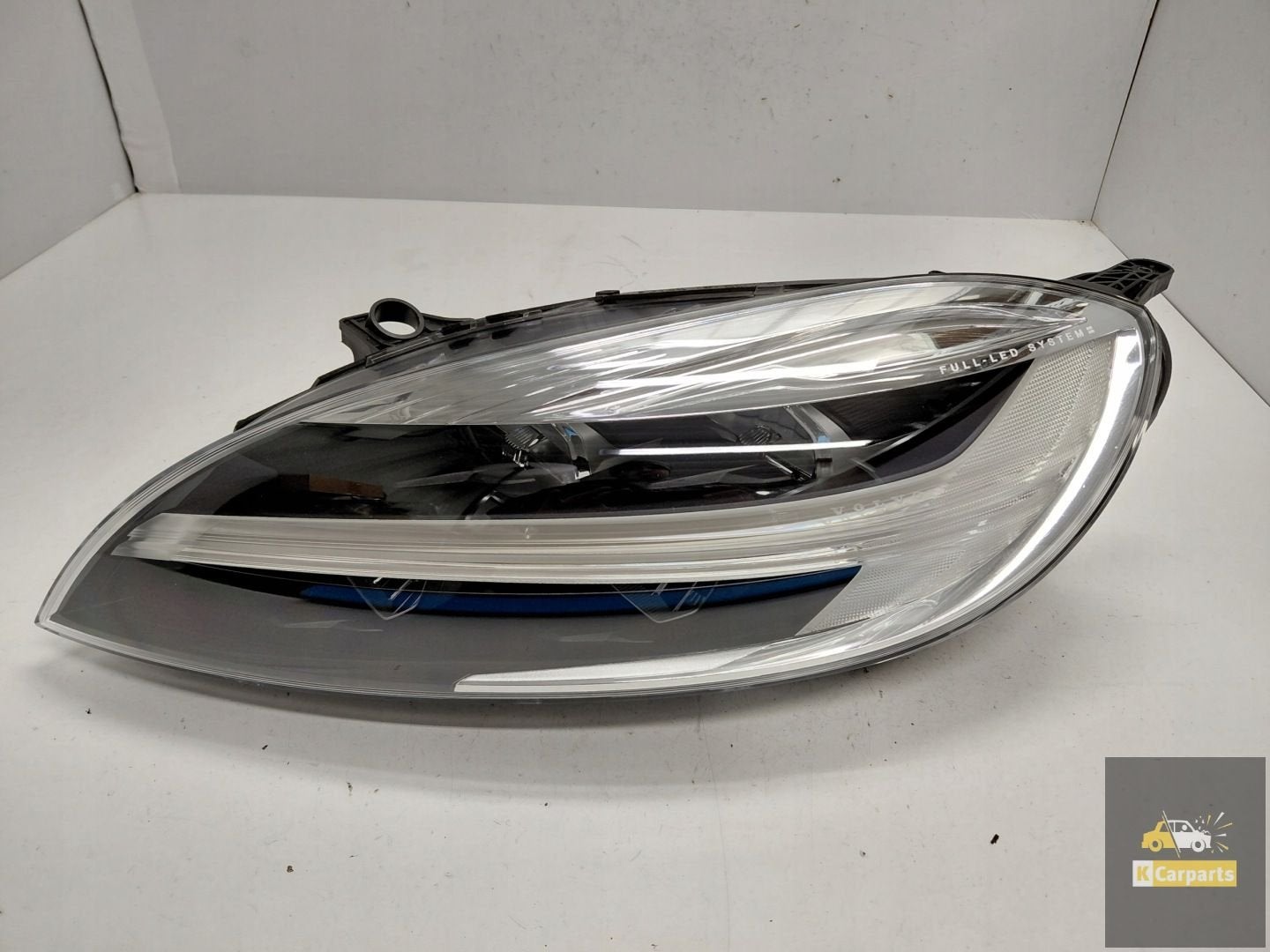 31677022, Phare avant gauche LED Full LED pour Volvo V40 Lif, Gunnar Engellaus vag 8
405 31  Gothenburg, SE, Info@volvocars.com