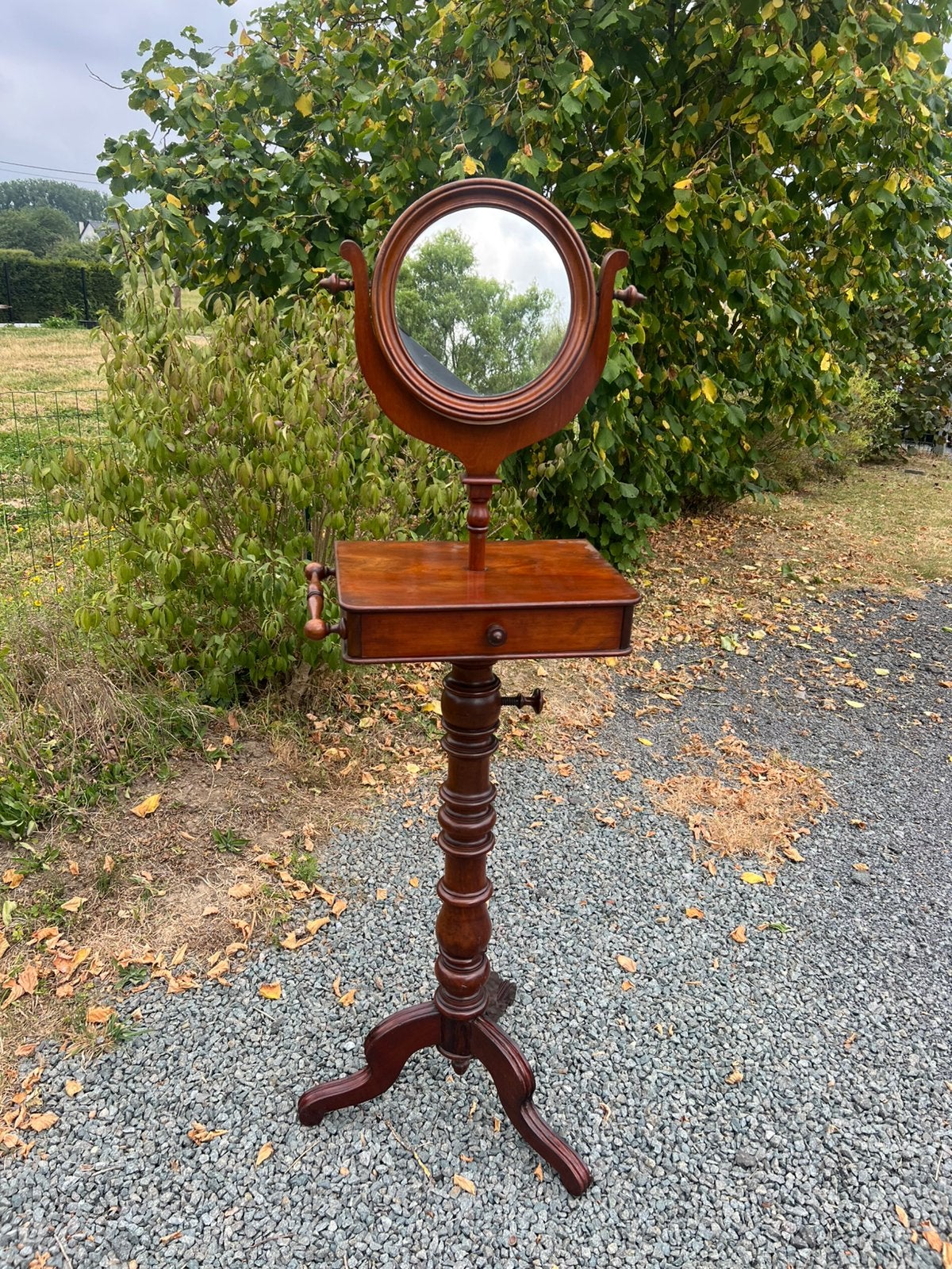 Support de rasage/barrière sur trépied antique, Antiquités & Art, Enlèvement