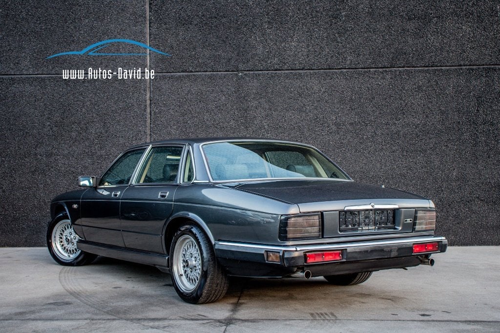 Jaguar 3.6 Sport Sovereign Auto /HISTOIRE/OLDTIMER, Autos, Cuir, Argent ou Gris, Achat, 4 portes