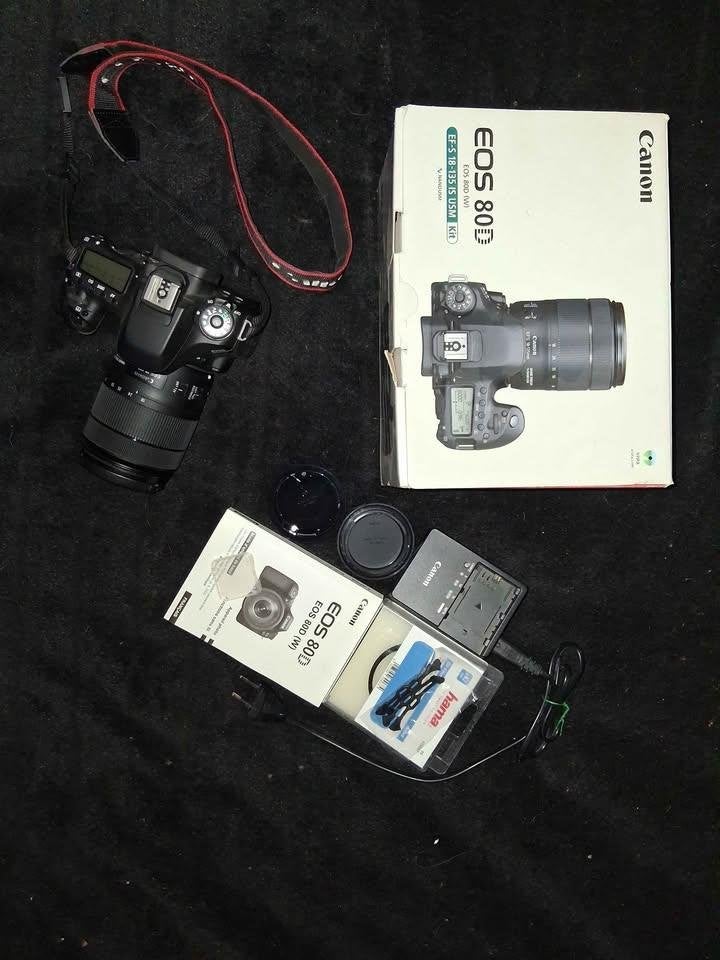 Kit complet Canon EOS 80D + Obj. 18-135 STM Nano, TV, Hi-fi & Vidéo, Appareils photo numériques, Écran inclinable/pivotant, Canon