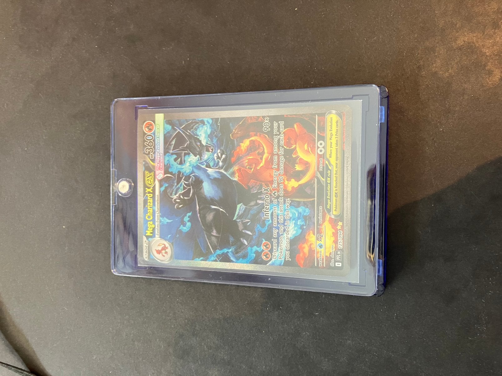 Mega Charizard X EX Pokémon Kaart - Zeldzaam Foil, Hobby en Vrije tijd, Verzenden, Zo goed als nieuw, Foil
