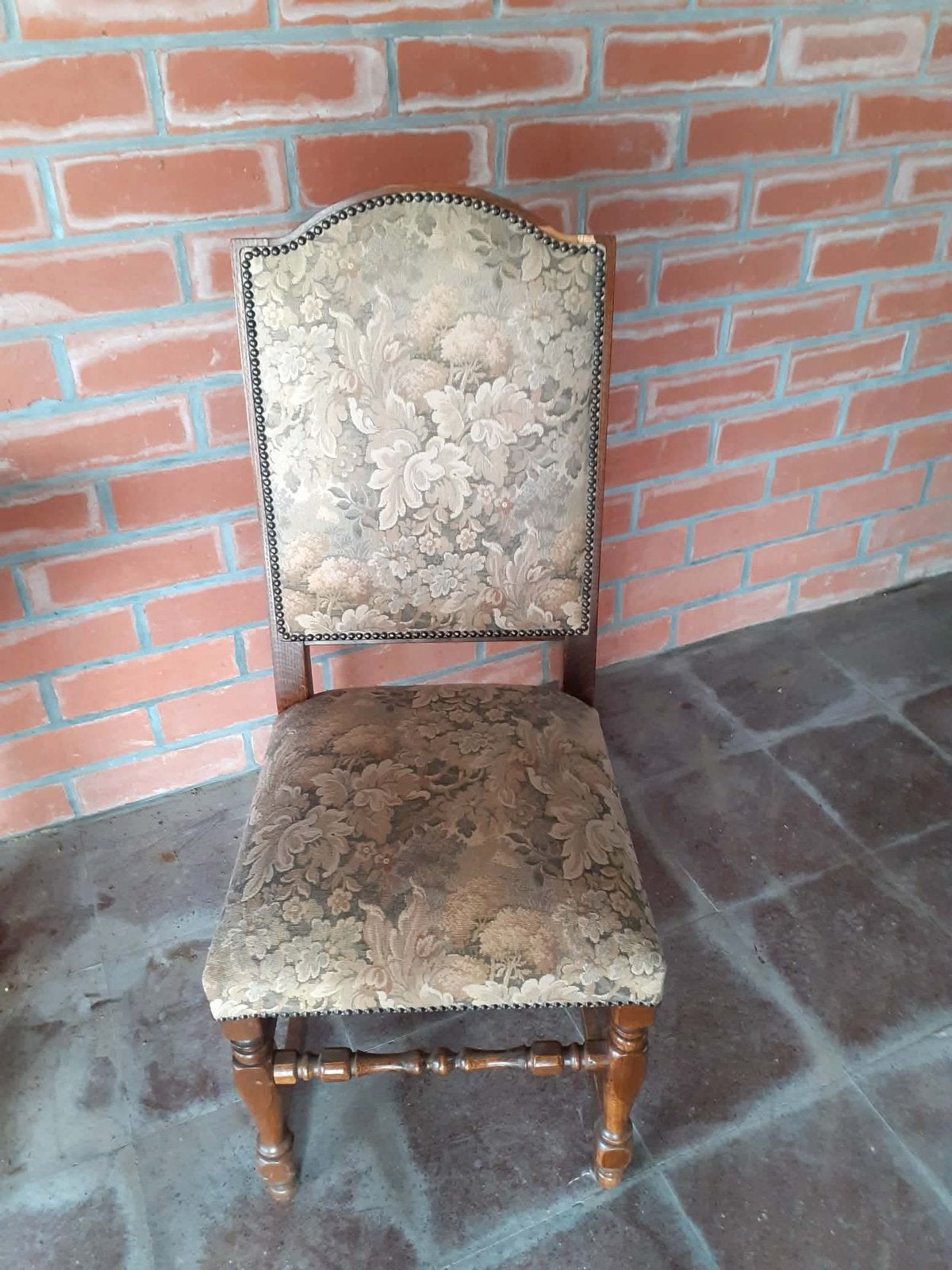 6 antieke stoelen + tafel, Ophalen