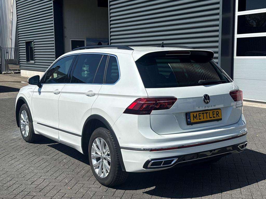 Volkswagen Tiguan 1.4 TSI eHybrid R-Line , 360 camera, trekh, Autos, Volkswagen, 1395 cm³, Cuir et Alcantara, Achat, 1800 kg