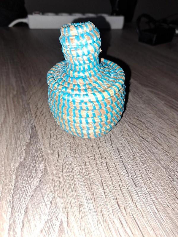 Mini-mandje met deksel, Huis en Inrichting, Woonaccessoires | Schalen en Manden, Ophalen of Verzenden, Zo goed als nieuw, Rond
