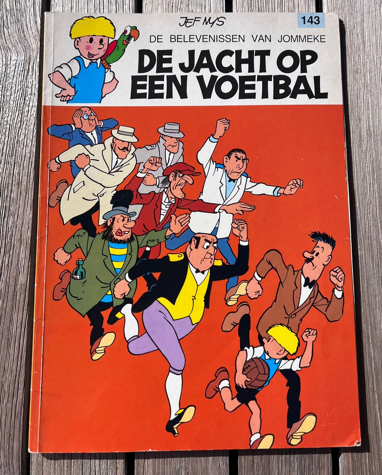 Jommeke nr 143 - De jacht op een voetbal - Jef Nys, Eén stripboek, Ophalen of Verzenden, Gelezen