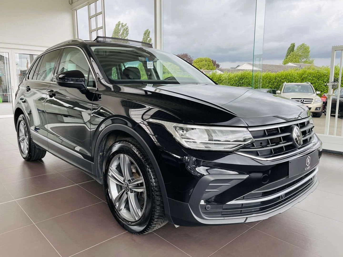 Volkswagen Tiguan 2.0 TDI Active * GARANTIE + TOIT PANO + LE, Achat, Entreprise, 1968 cm³, 5 portes