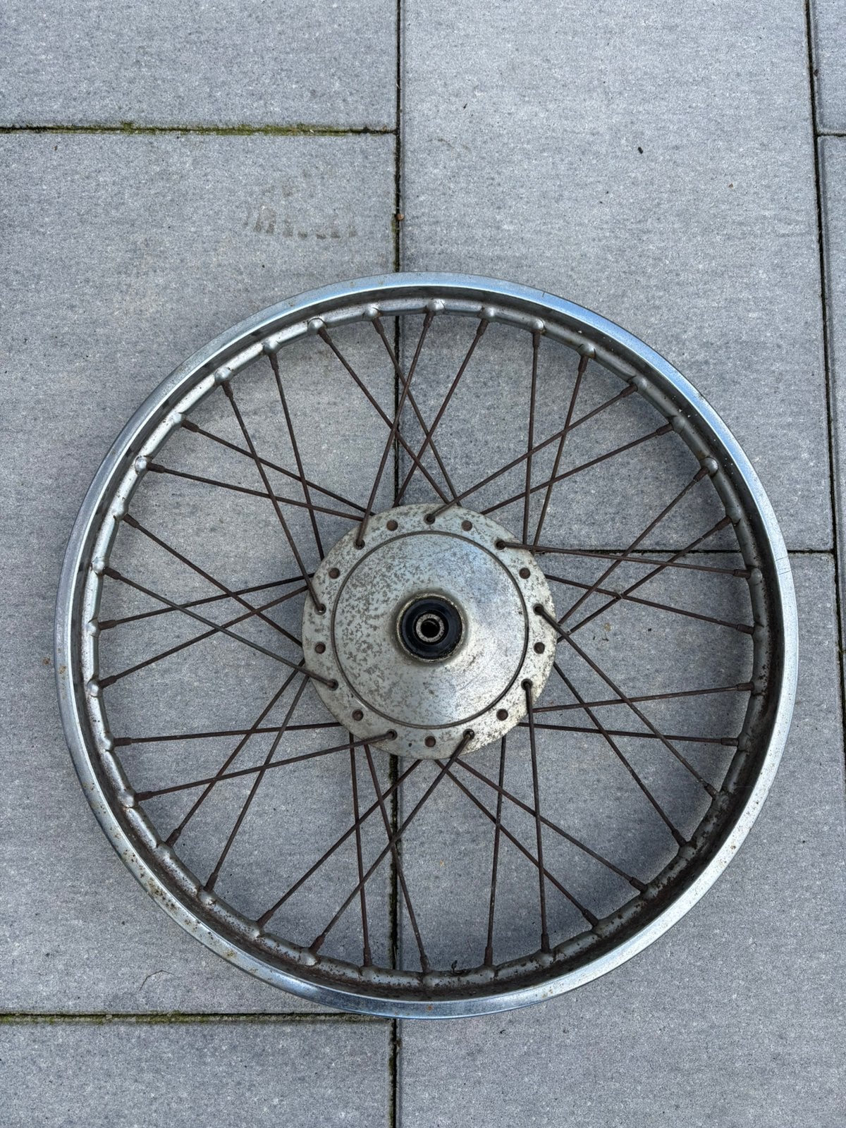 Honda ss50z ss50 ss50m voorwiel, Enlèvement ou Envoi, Utilisé