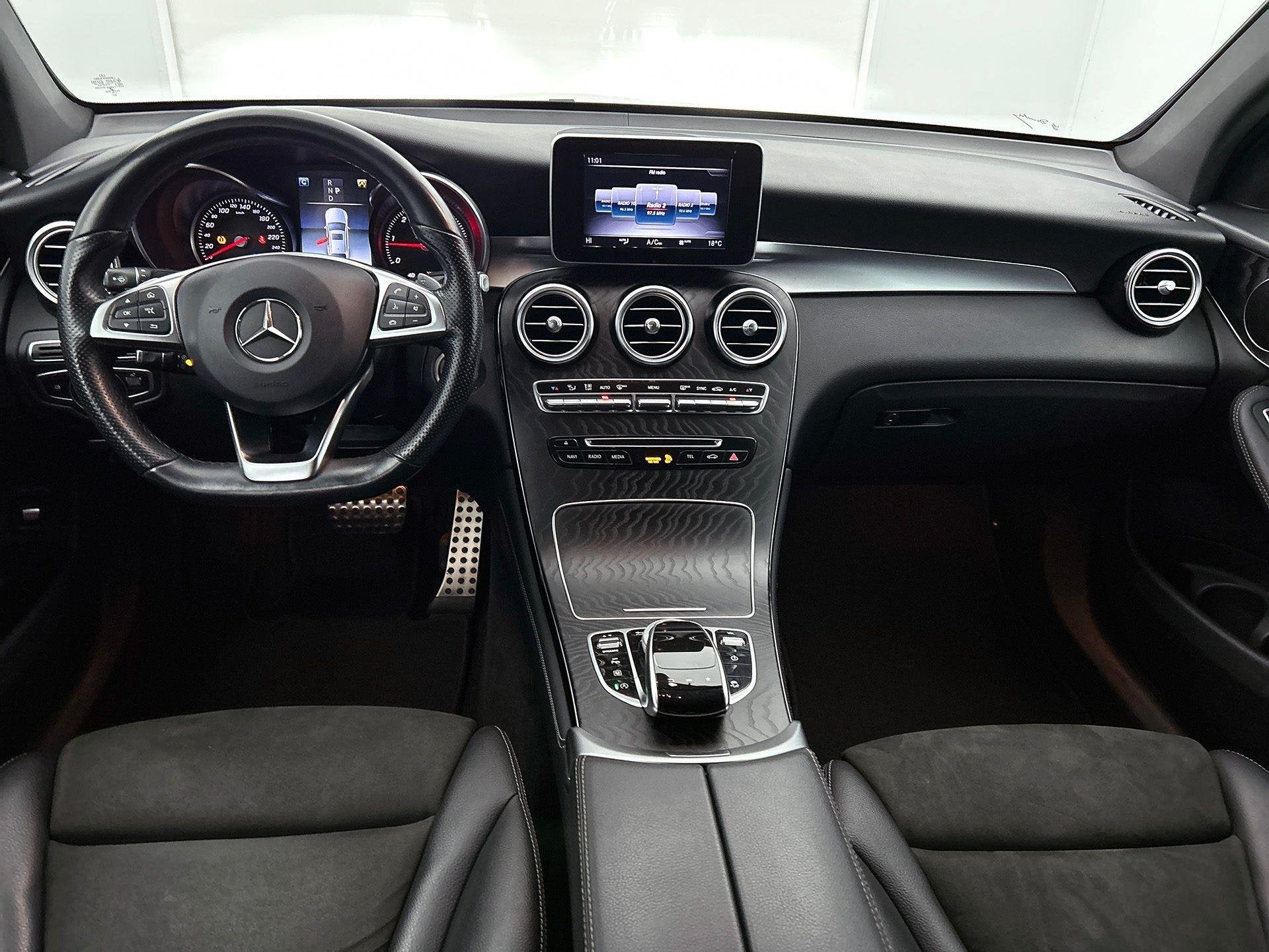 Mercedes-Benz GLC 250 d 4MATIC Coupé AMG Line Trekhaak | Do, Autos, Argent ou Gris, Achat, Euro 6, Entreprise