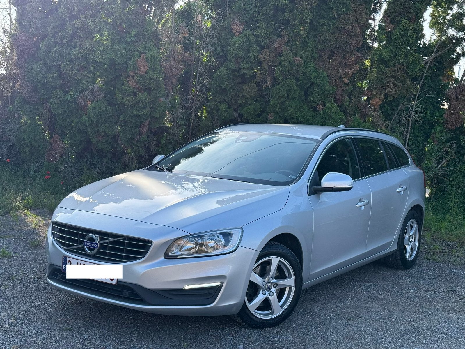 Volvo v60 2.0 D2 Euro 6b, Auto's, Voorwielaandrijving, Leder en Stof, 5 deurs, Zilver of Grijs