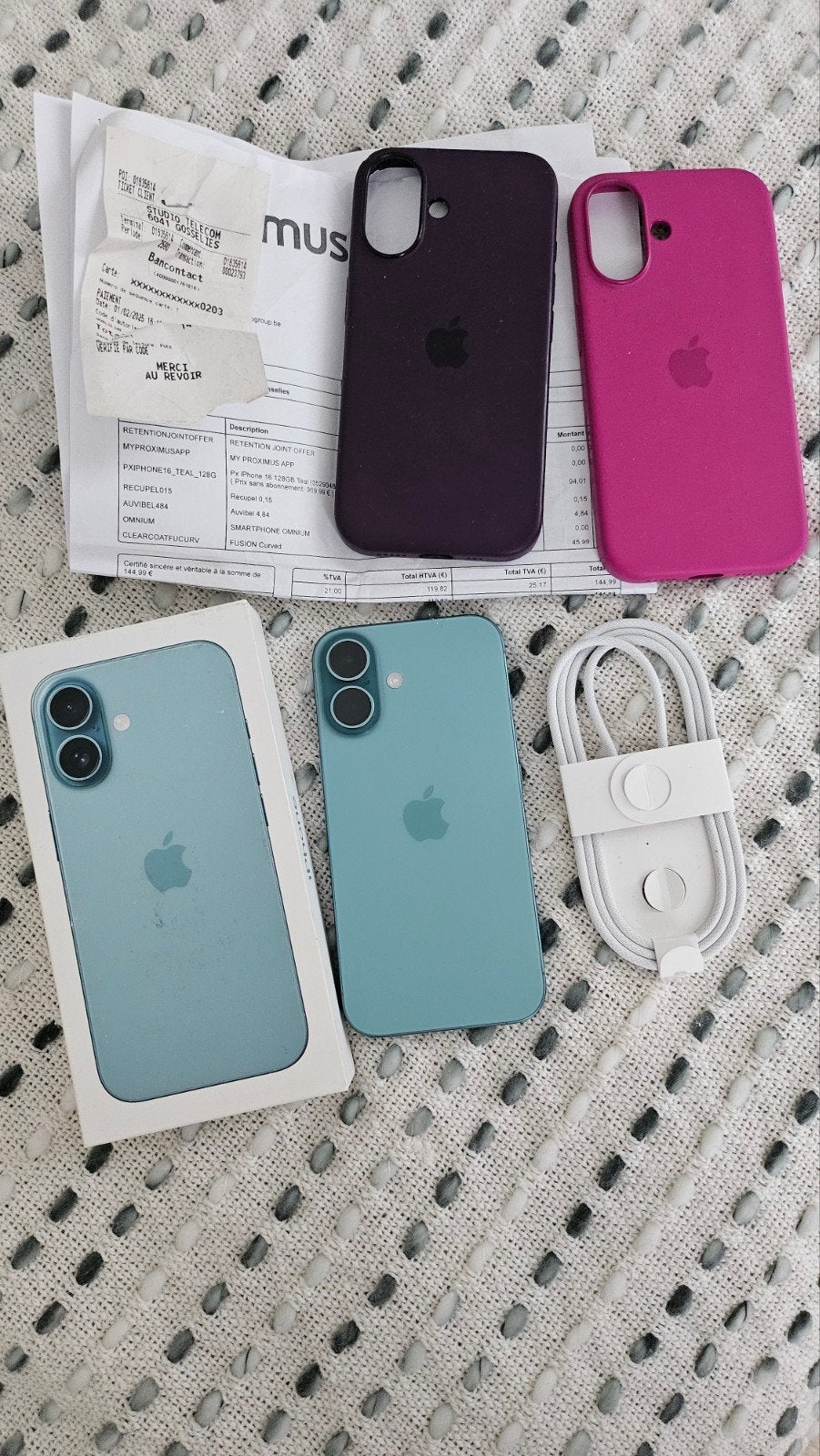 Iphone 16 état niquel , facture , 2coques iphones ,chargeur, Ophalen