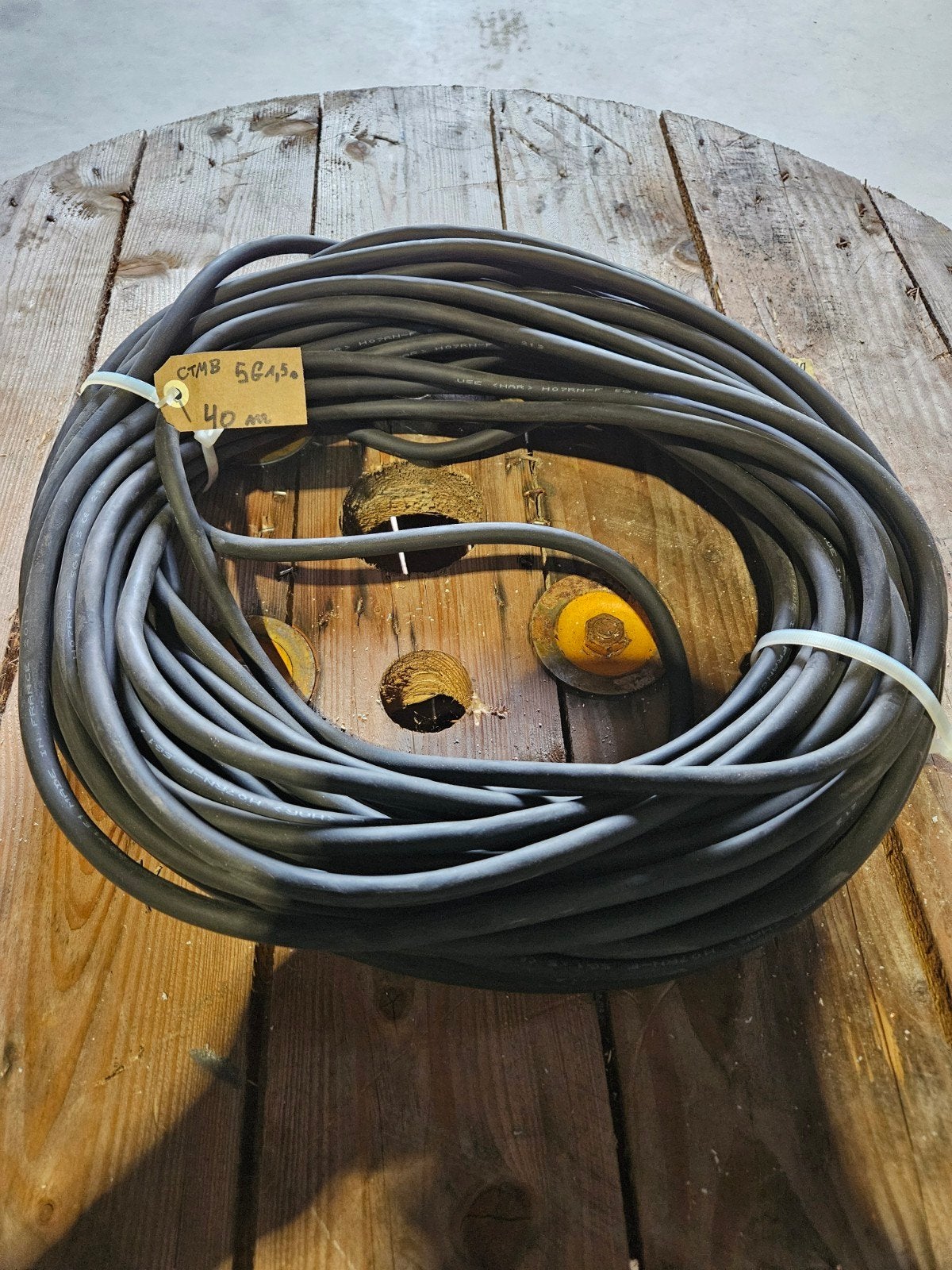 Câble électrique H07RN-F 5G1,5 mm² – 40 mètres, Enlèvement ou Envoi, Neuf, Câble ou Fil électrique