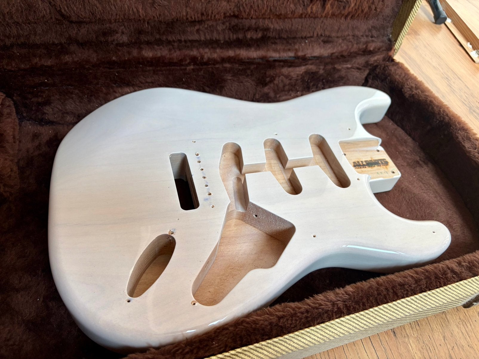 Corps allparts stratocaster see through blonde, Musique & Instruments, Instruments | Pièces, Enlèvement, Comme neuf