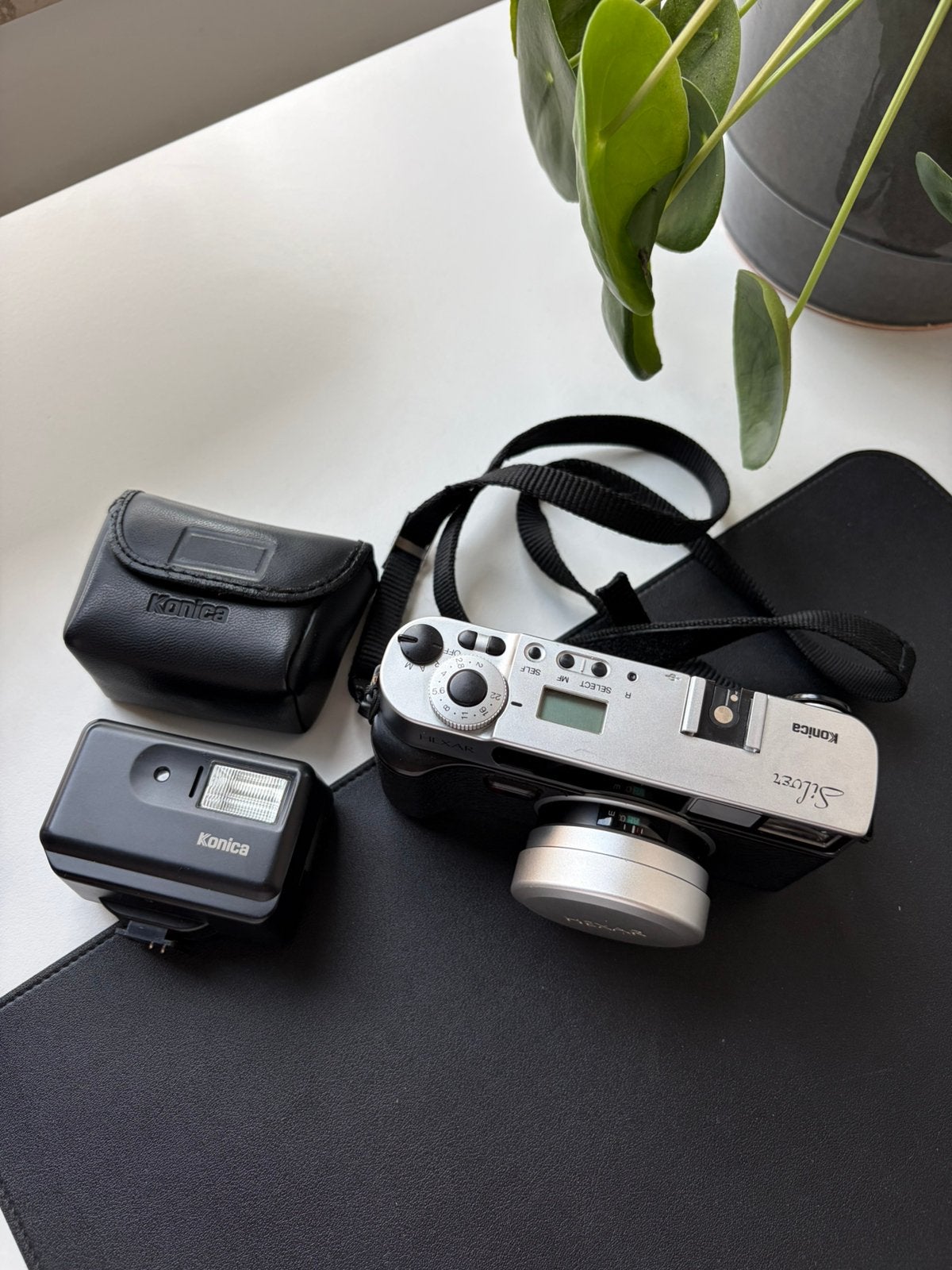 Konica Hexar AF + HX 14 auto flits, Enlèvement ou Envoi, Utilisé, Compact, Konica